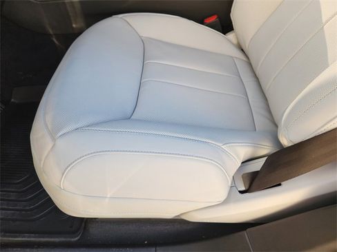 New 2026 Land Rover Range Rover Sport SE image 16