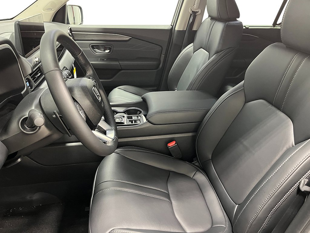 New 2026 Honda Pilot Touring image 13
