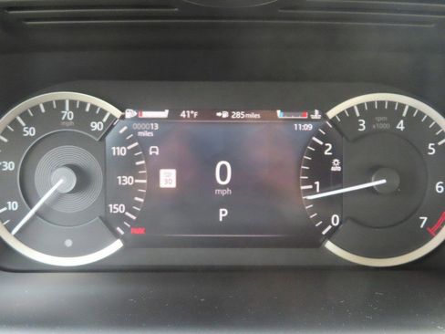 Used 2023 Land Rover Discovery Sport S AWD/4WD image 31