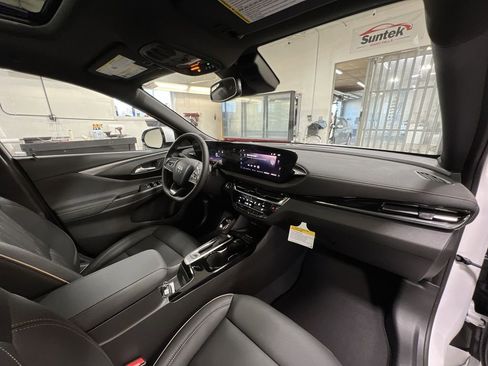 New 2025 Buick Envista Avenir image 28