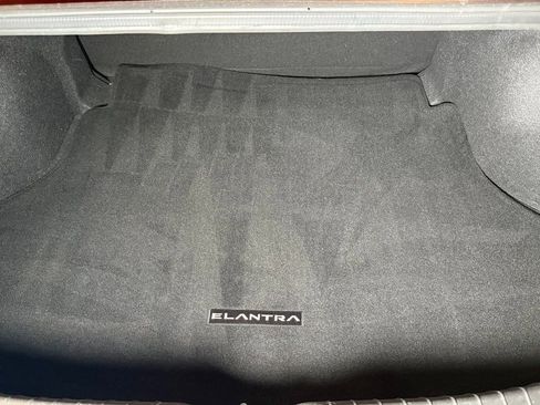 Used 2023 Hyundai Elantra SEL image 21