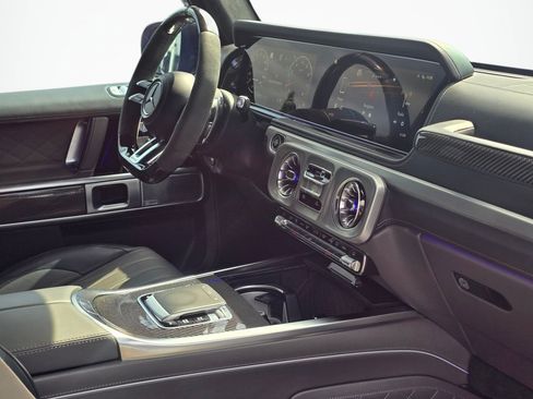 Used 2025 Mercedes-Benz G 63 AMG 4MATIC image 28