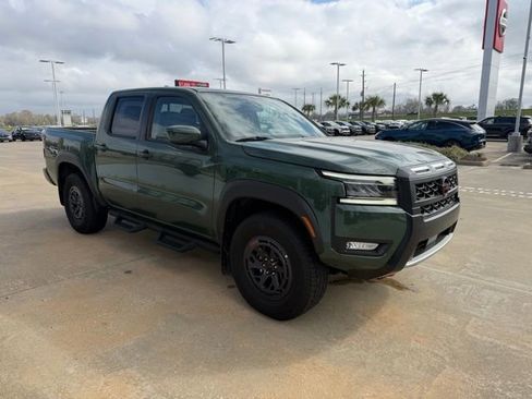 Used 2025 Nissan Frontier PRO-4X image 7