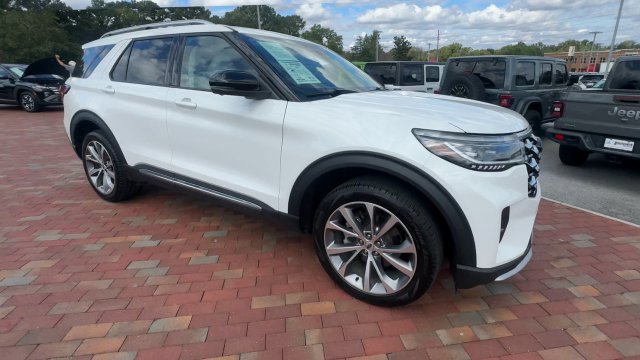 Used 2025 Ford Explorer Platinum w/ Ultimate Package AWD/4WD image 4