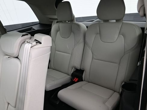 New 2026 Volvo XC90 B6 Ultra w/ Protection Package image 10