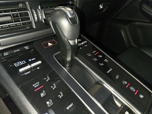 Used 2023 Porsche Macan AWD/4WD image 20