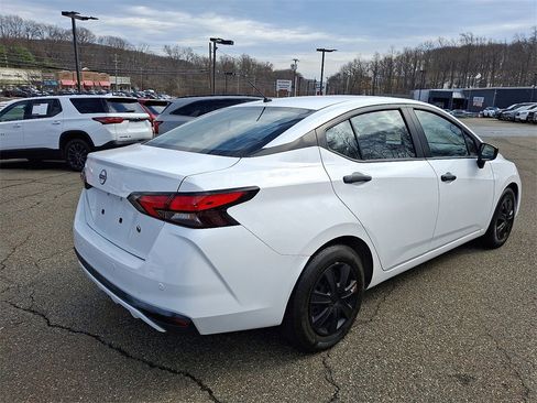 Used 2023 Nissan Versa S image 7