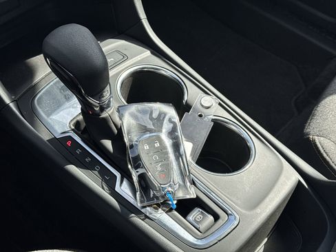 Used 2024 Chevrolet Equinox LT image 35