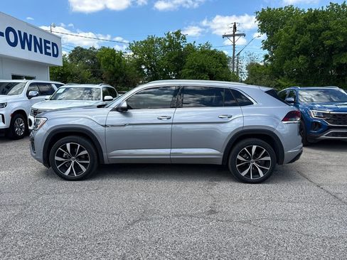 New 2025 Volkswagen Atlas Cross Sport SEL Premium R-Line AWD/4WD image 8