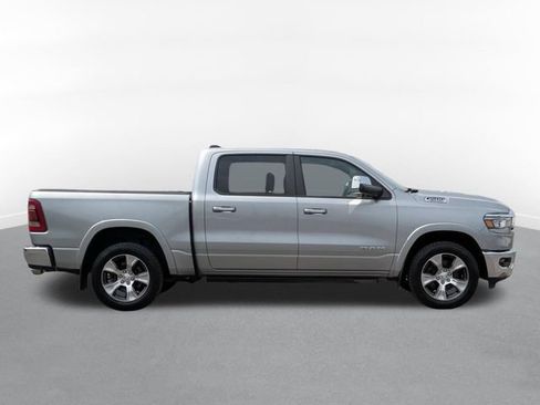 Used 2019 RAM 1500 Laramie AWD/4WD image 2