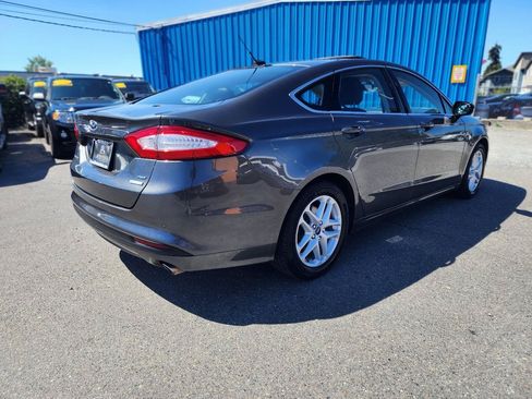 Used 2016 Ford Fusion SE w/ Equipment Group 202A FWD image 6