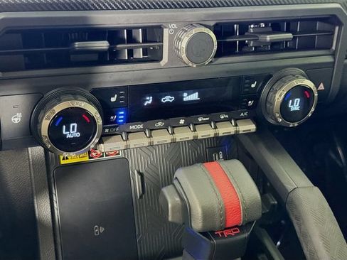 Certified 2025 Toyota Tacoma TRD Pro AWD/4WD image 17