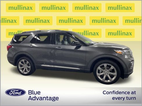Used 2020 Ford Explorer Platinum w/ Premium Technology Package AWD/4WD image 2