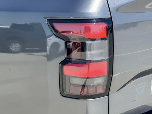 Used 2026 Nissan Frontier SV w/ Tow Package RWD image 25