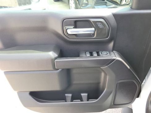 Used 2023 Chevrolet Silverado 1500 Custom image 15