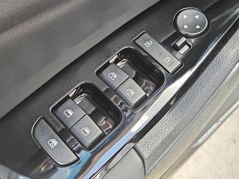 Used 2023 Kia Sportage SX image 24