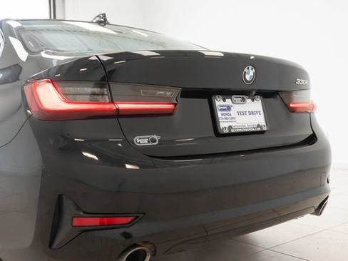 Used 2021 BMW 330i Sedan w/ Convenience Package RWD image 10