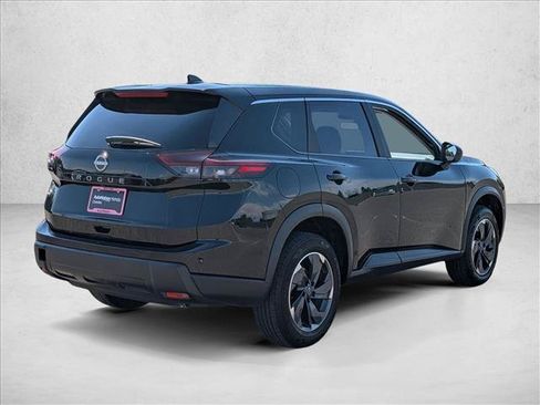 Used 2025 Nissan Rogue SV FWD image 5