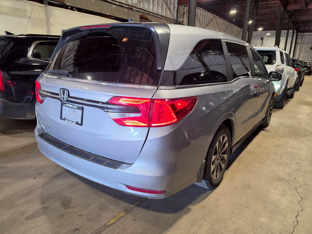 Used 2023 Honda Odyssey EX-L image 2