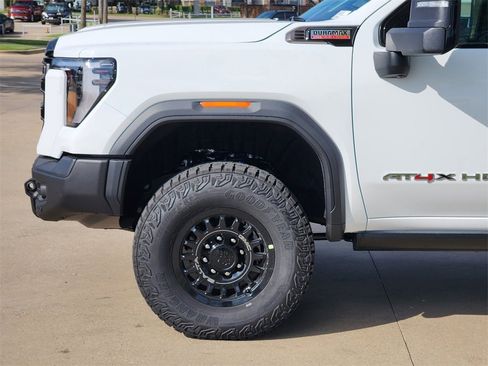 New 2025 GMC Sierra 2500 AT4X w/ AT4X AEV Edition image 7