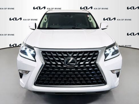 Used 2020 Lexus GX 460 Premium w/ Premium Package image 2