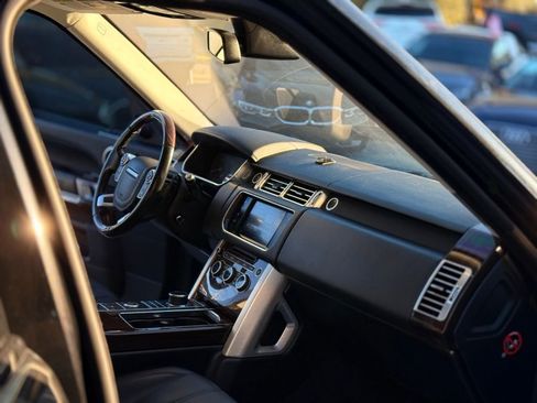 Used 2016 Land Rover Range Rover HSE image 29