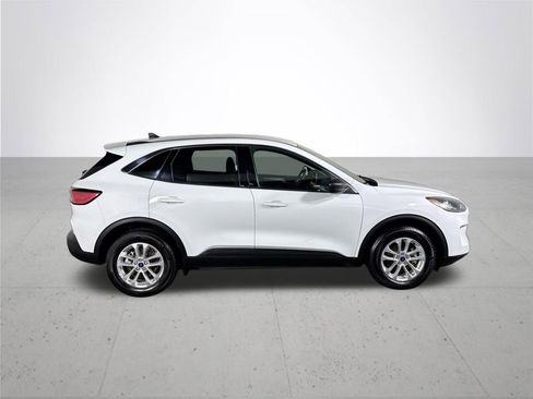 Used 2022 Ford Escape SE image 5