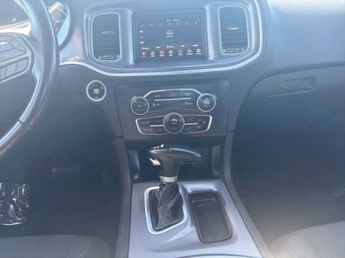 Used 2022 Dodge Charger SXT RWD image 15