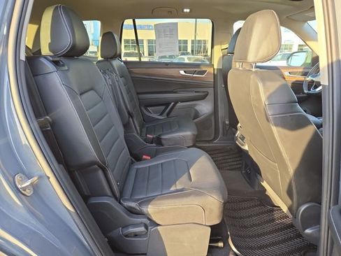 Used 2025 Volkswagen Atlas SEL image 34