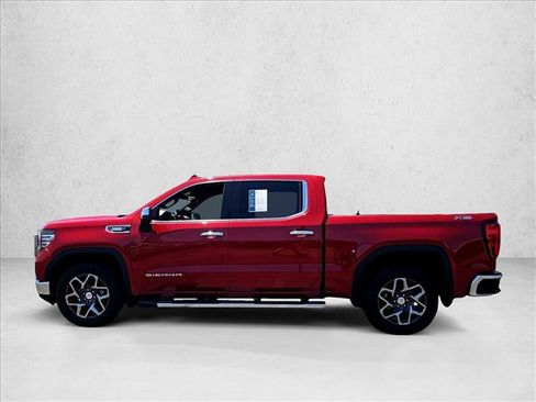 Used 2023 GMC Sierra 1500 SLT AWD/4WD image 5