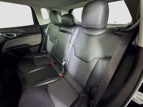 Used 2022 Jeep Compass Latitude image 22