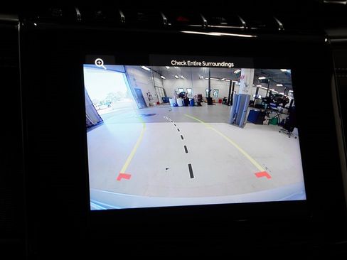 Certified 2024 Jeep Grand Cherokee Laredo image 25