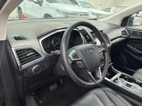 Used 2019 Ford Edge Titanium w/ Equipment Group 301A AWD/4WD image 17