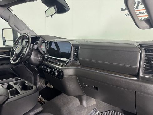 Used 2024 Chevrolet Silverado 2500 LT w/ Convenience Package AWD/4WD image 37
