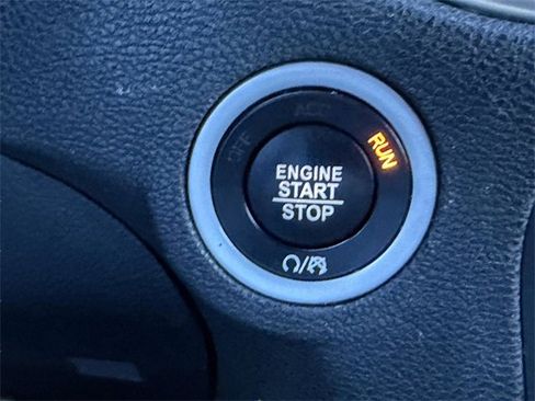 Used 2018 Dodge Charger SXT Plus image 25