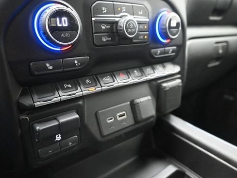 Used 2020 Chevrolet Silverado 1500 RST AWD/4WD image 29