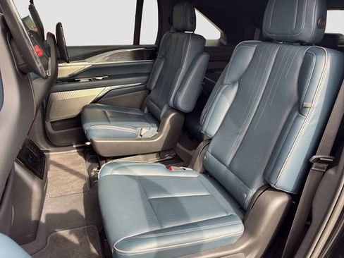 Used 2025 Cadillac Escalade IQ Sport 2 AWD/4WD image 14
