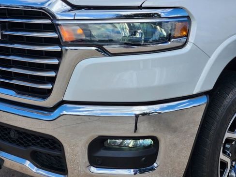 Certified 2025 RAM 1500 Laramie AWD/4WD image 8