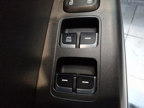 Used 2021 Kia Sportage LX w/ LX AWD Popular Package image 16