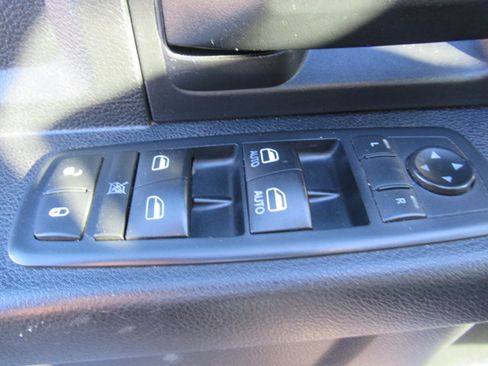 Used 2016 RAM 2500 Tradesman image 22