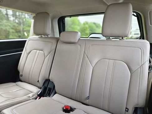Used 2024 Ford Expedition Max Limited image 31