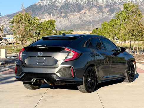 Used 2018 Honda Civic Sport image 5