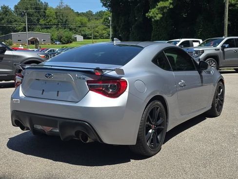 Used 2017 Subaru BRZ Limited w/ Popular Package #3 RWD image 5