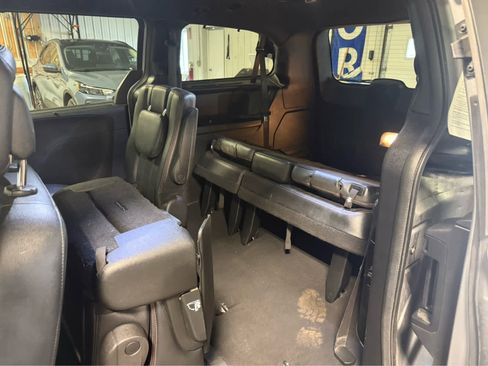 Used 2017 Dodge Grand Caravan GT image 17