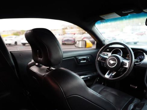 Used 2015 Ford Mustang GT Premium image 31