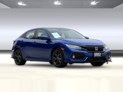 Used 2018 Honda Civic Sport Touring image 6