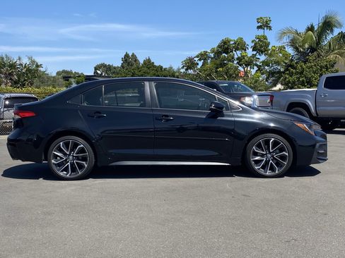 Certified 2022 Toyota Corolla SE image 2