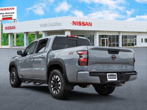 Used 2023 Nissan Frontier PRO-4X w/ Tow Package AWD/4WD image 3