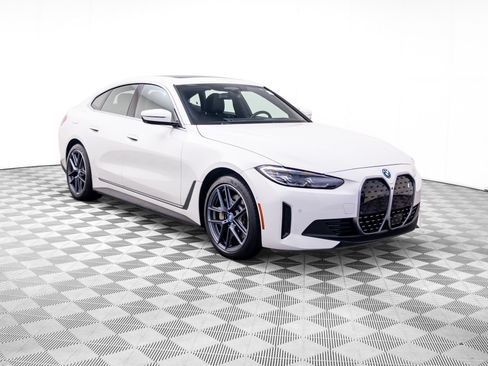 Used 2023 BMW i4 eDrive35 RWD image 8