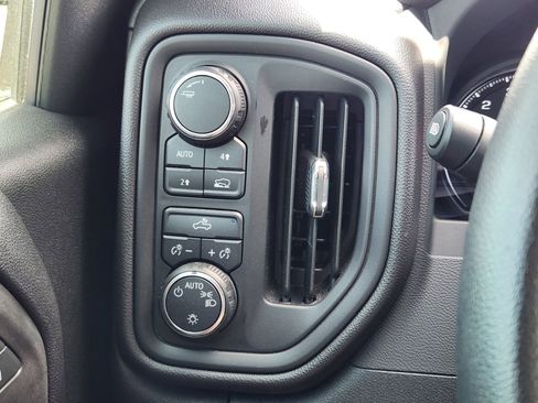 Used 2024 Chevrolet Silverado 1500 Custom image 27